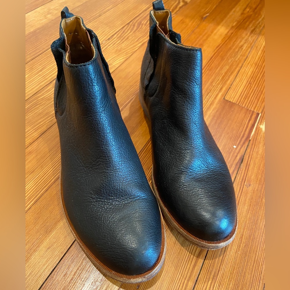 Women’s KORK-EASE Velma Ankle Chelsea Boots